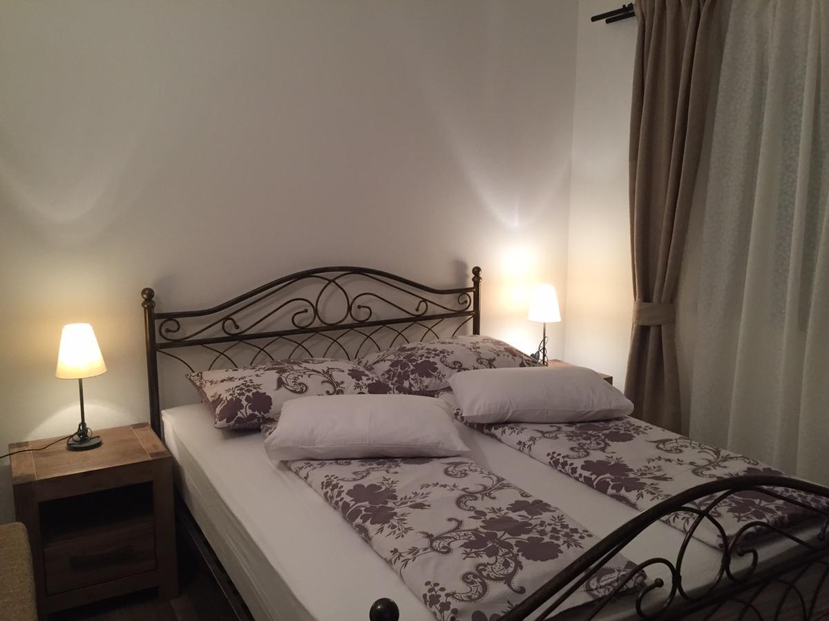 Villa Rosana Barbat na Rabu Екстериор снимка