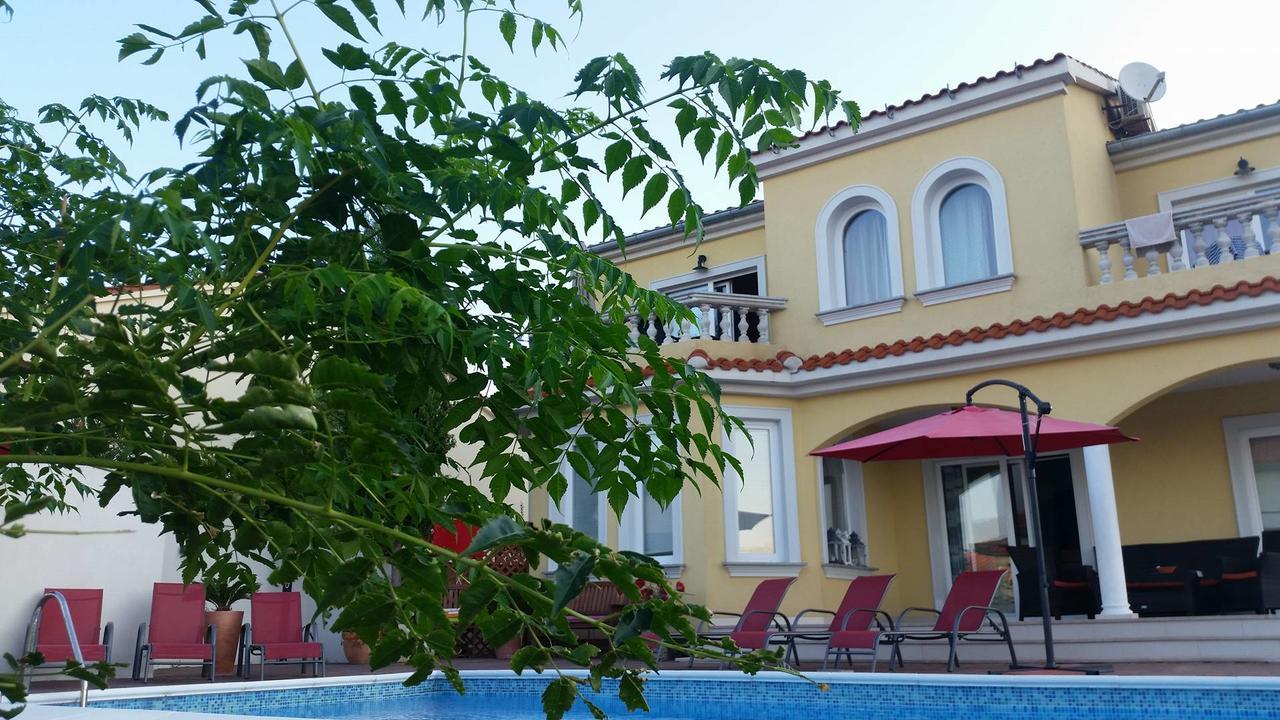Villa Rosana Barbat na Rabu Екстериор снимка